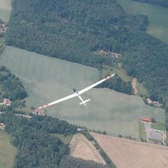Flugwegposition um 13:01:22: Aufgenommen in der Nähe von Görlitz, Deutschland in 1590 Meter